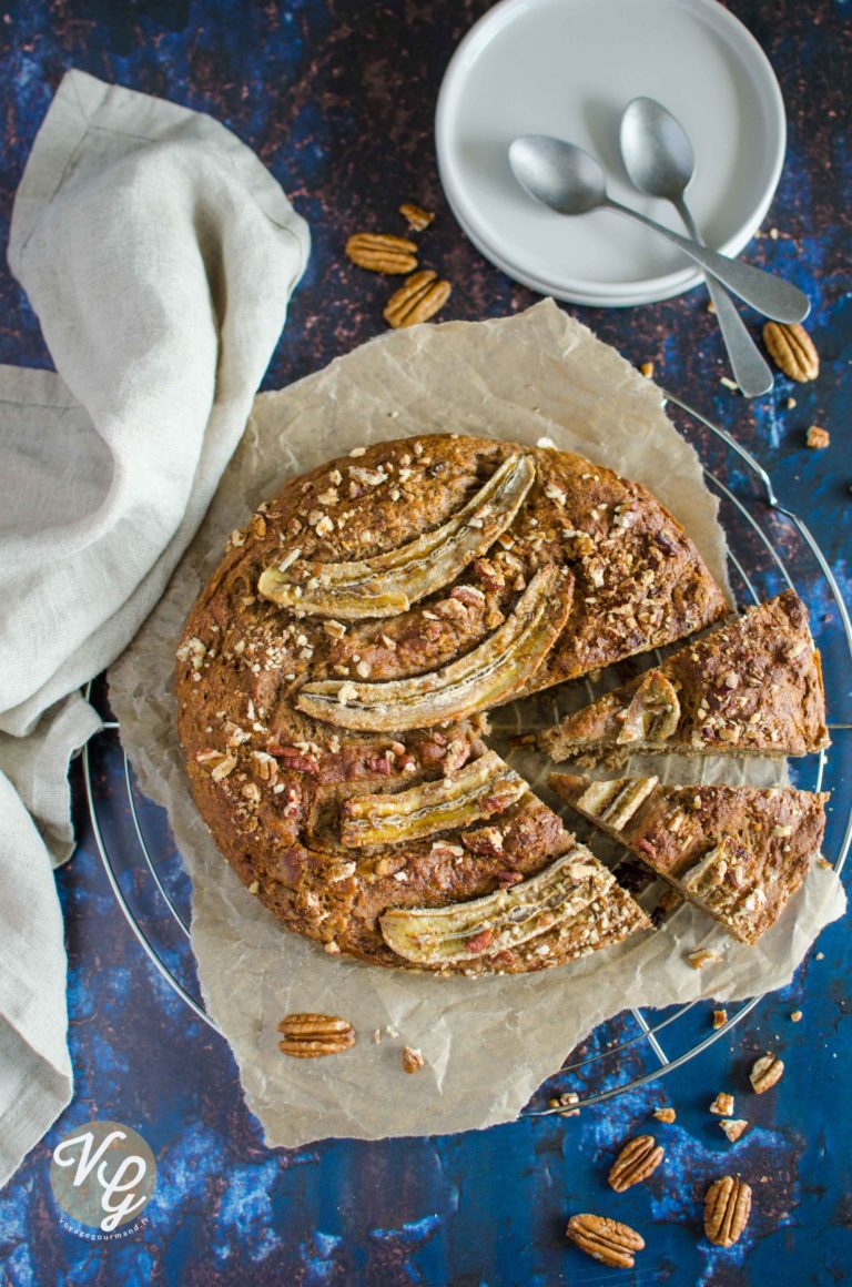 Gâteau vegan à la banane et aux noix de pécan Voyage Gourmand